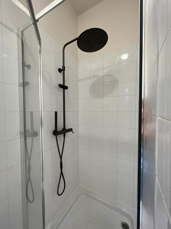 Appartement Calme Avec Balcons & Vue Sur Thermes Vichy Exterior foto
